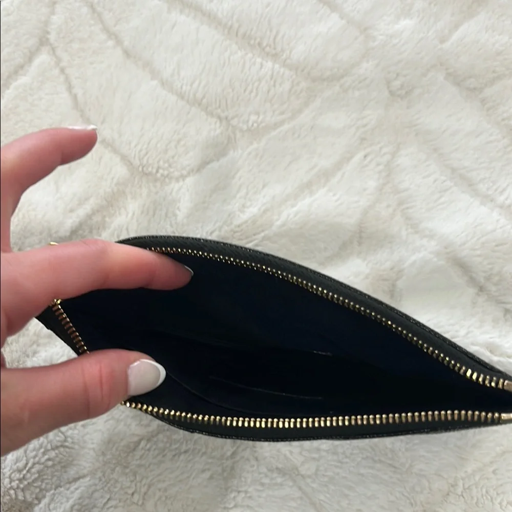 Saint Laurent Black Monogram Small Ziptop Bill Pouch in Grained Leather - Picture 5 of 7